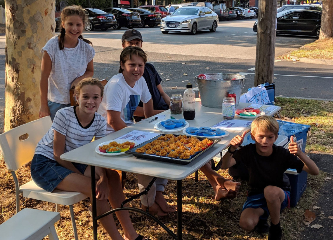Initiative and generosity: Charli and William raising money for a good cause