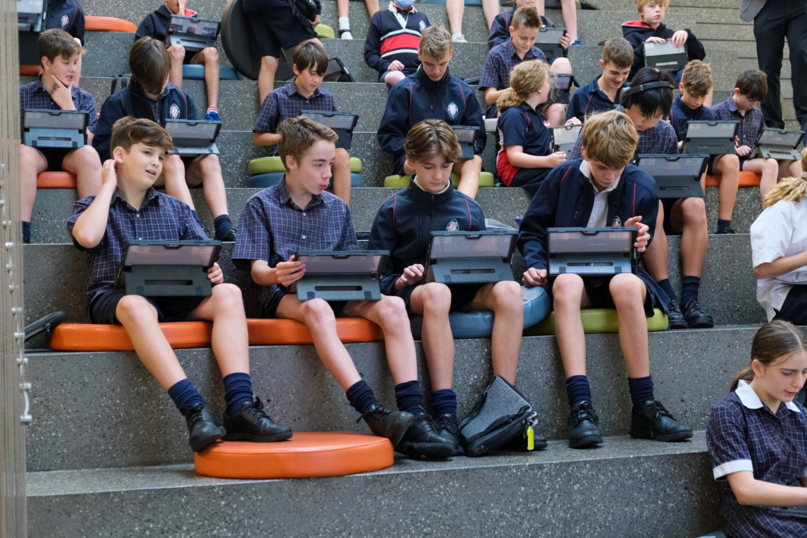 virtual-reality-taking-learning-from-the-classroom-to-the-community