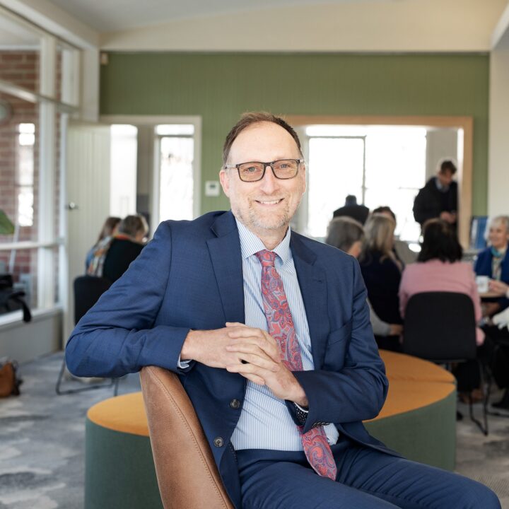 Dr Ross Phillips