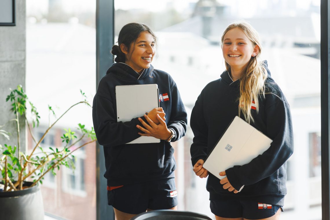 behind-the-screens-guiding-teens-toward-safety-and-self-respect-in-the-digital-age